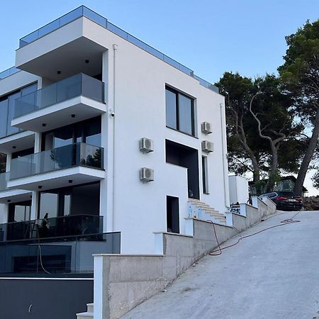Heart Of Loviste Apartment Exterior photo