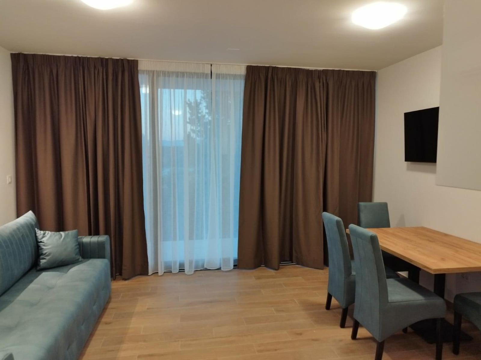 Heart Of Loviste Apartment Exterior photo